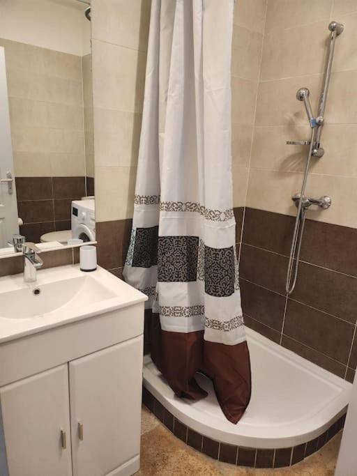 Appartement Sandonato Clermont-lʼHérault Extérieur photo